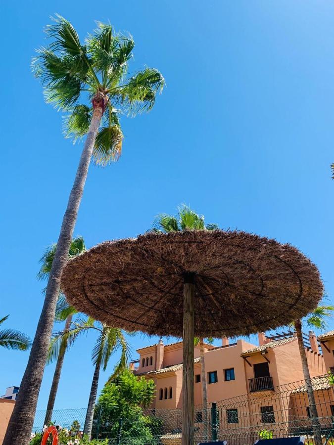 Hacienda Del Sol Apartment Estepona Exterior photo